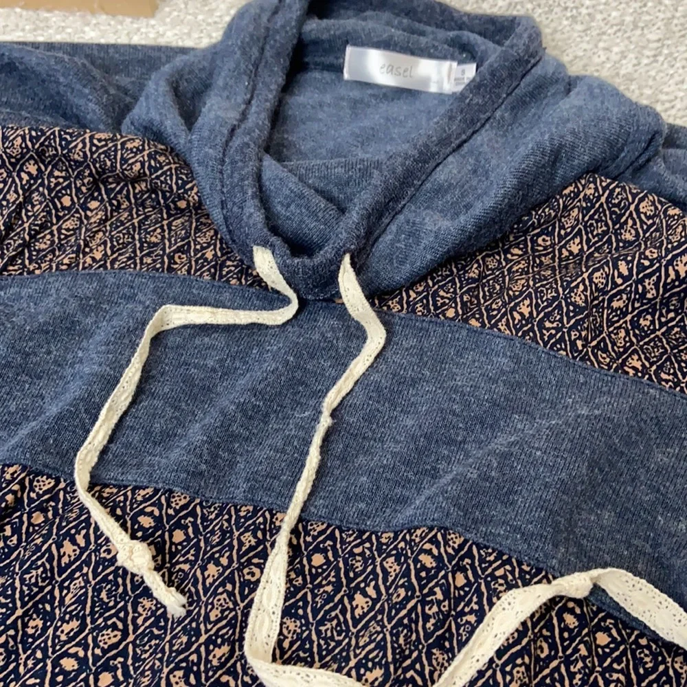 Easel cowl neck top - Picture 3 of 5